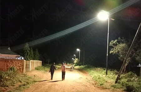 76set progetto di illuminazione solare di campagna in Kenya