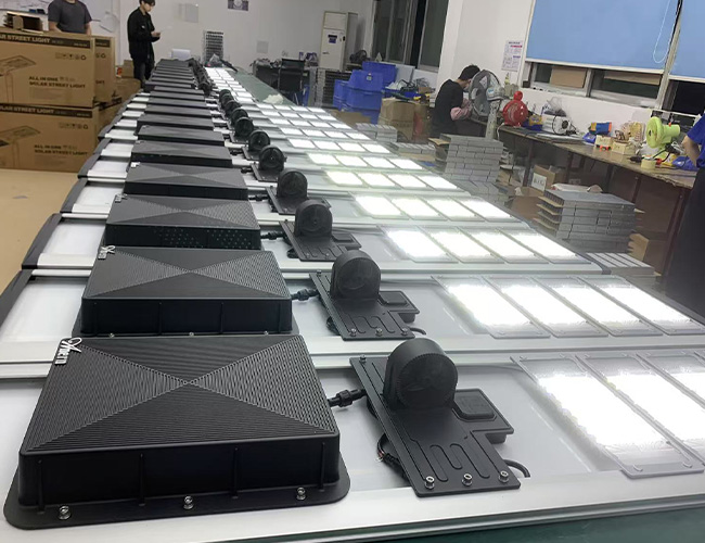 lampione solare tutto in uno