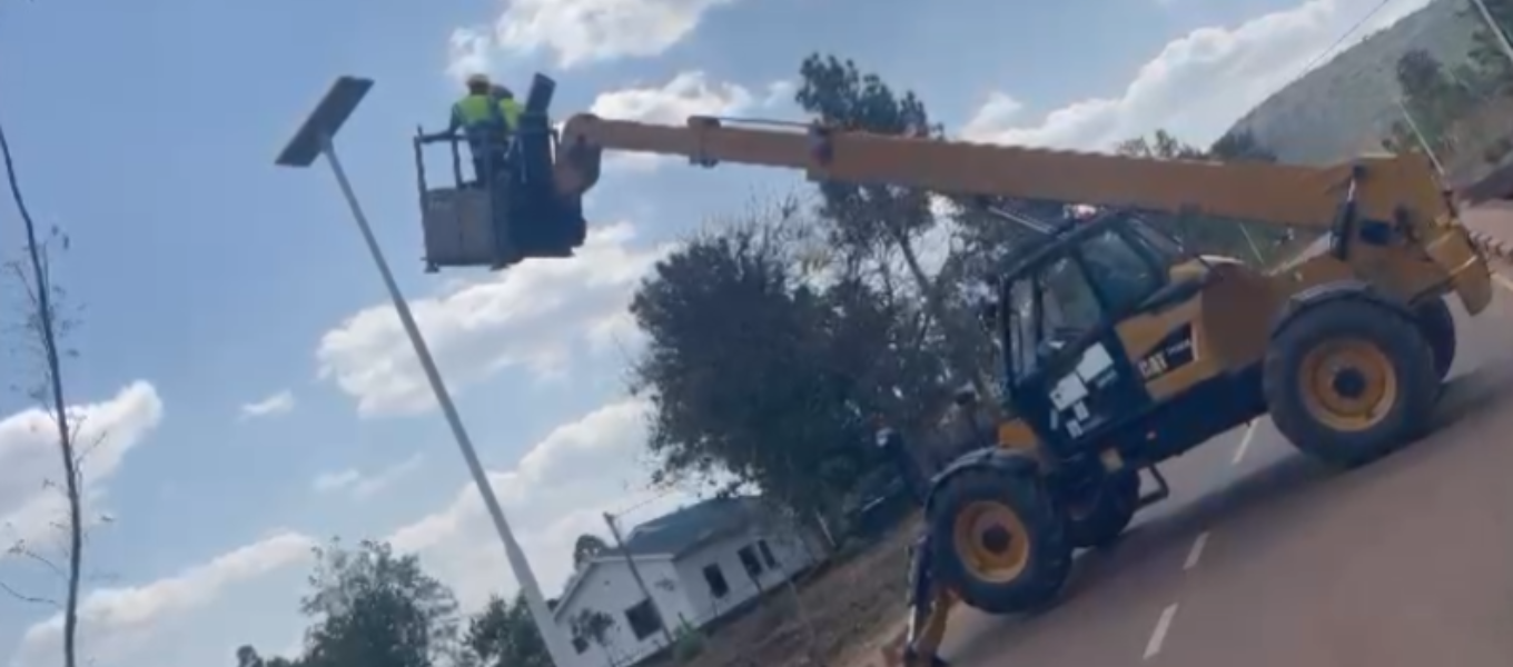 Focus di progettazione di lampione solare da 120W: lunghe ore di illuminazione e stabilità del sistema